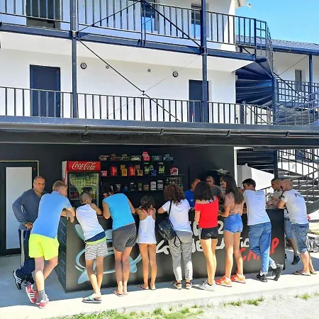 Sport Generation Camp 酒店 洛泽内茨